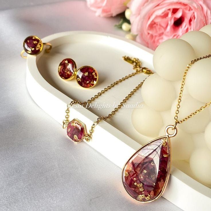Resin floral jewllery set