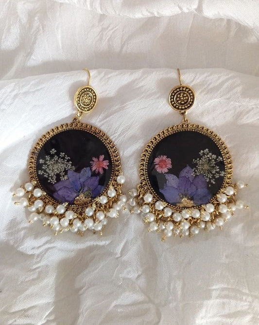 Black floral resin jhumkay