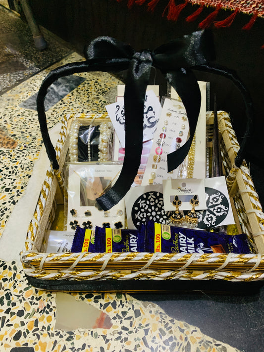 Eid gift basket (black theme)