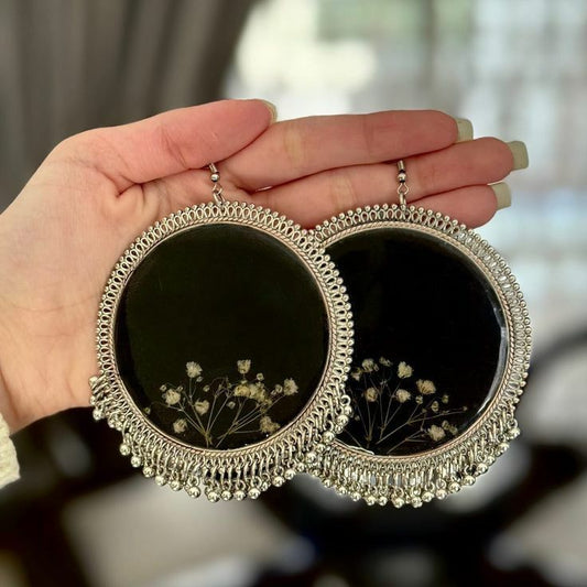 Black resin jhumkay